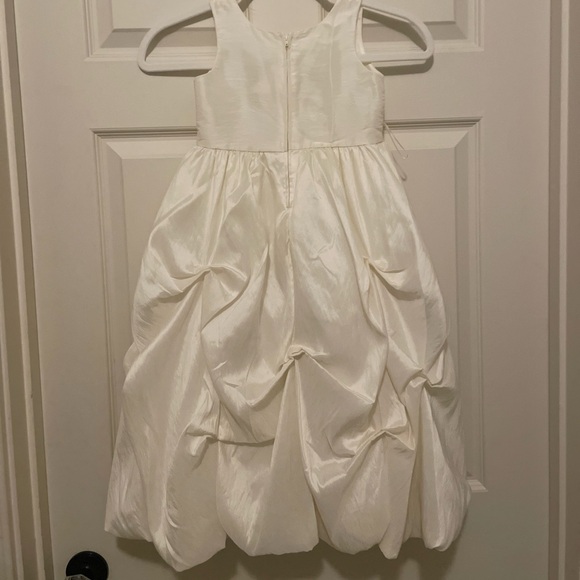 Cream White Flower Girl Dress - Elegant like NEW! worn once- Size 4-5 - Picture 2 of 12